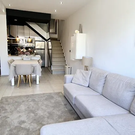 House Oasis Hill